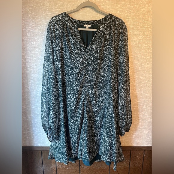 Green and White Long Sleeve V-Neck Sundress Long Sleeve NWT 2XL - Picture 9 of 10